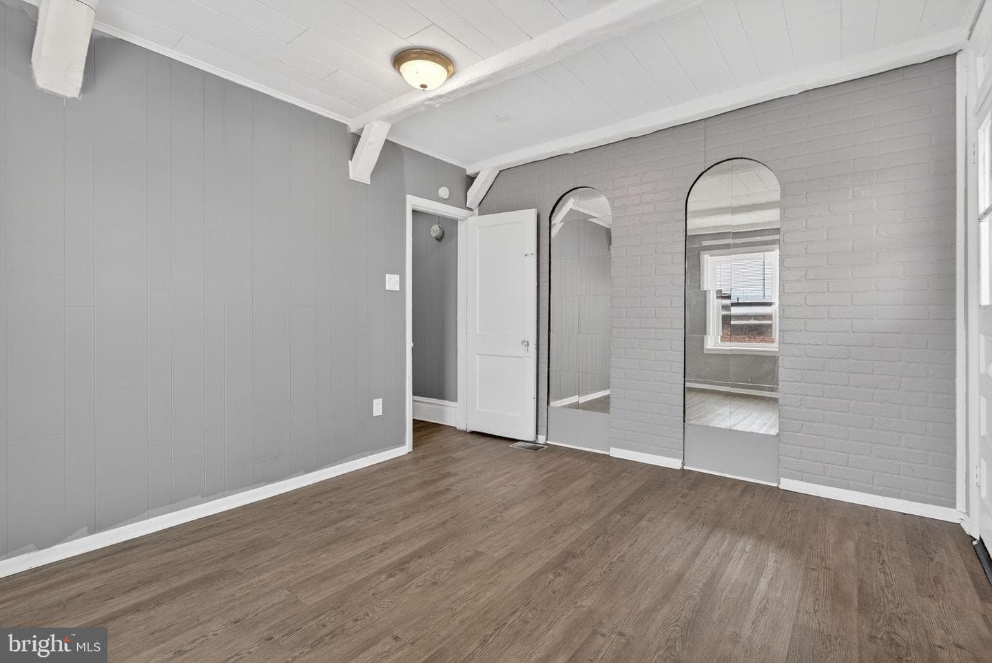 409 Emerald Street photo 20