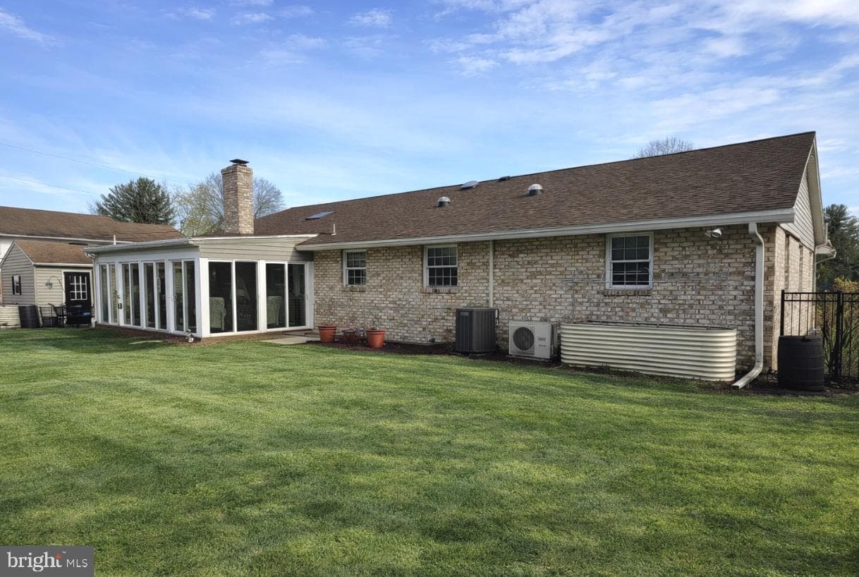 214 William Drive photo 5