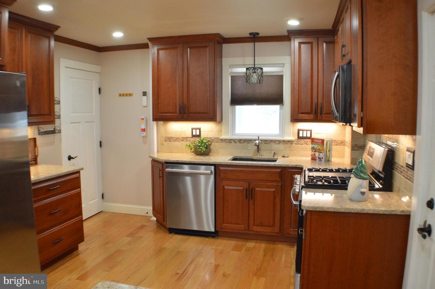4061 Locust Lane photo 13