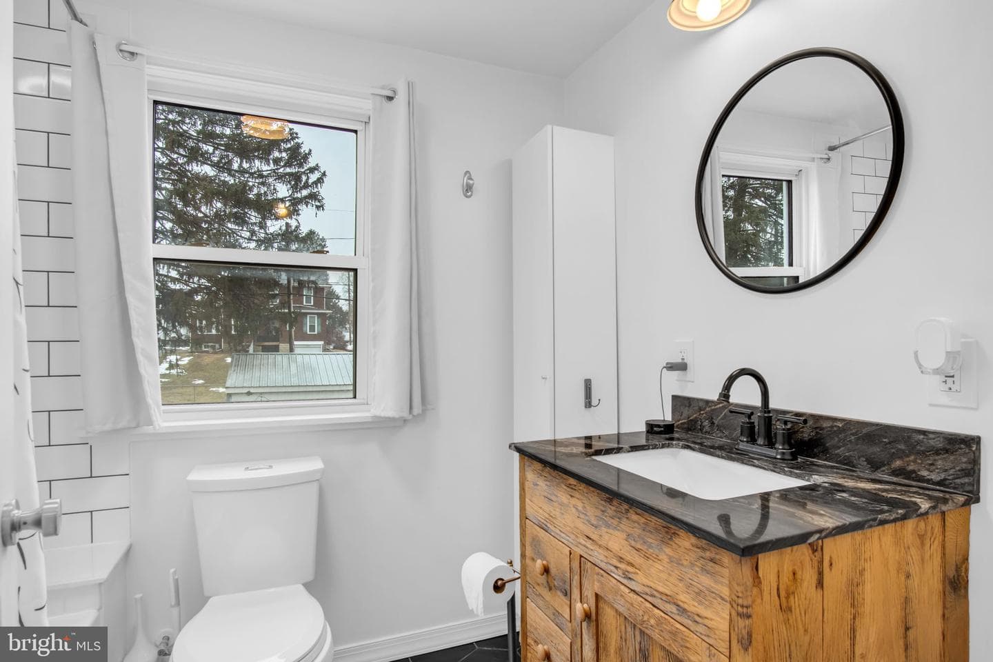 201 Fox Street photo 20
