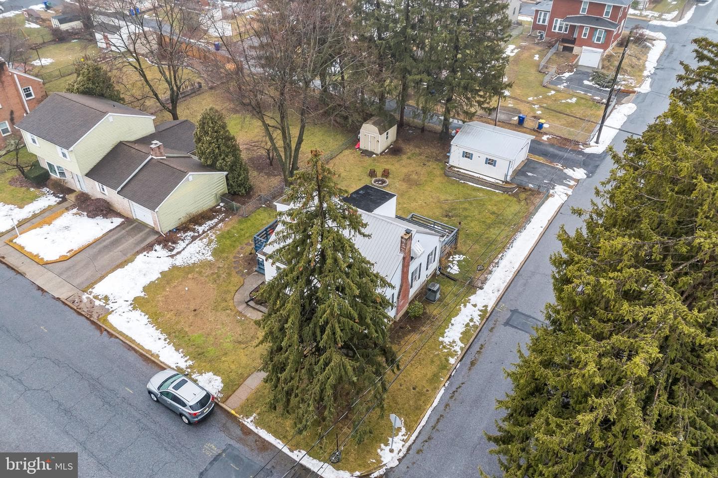 201 Fox Street photo 38