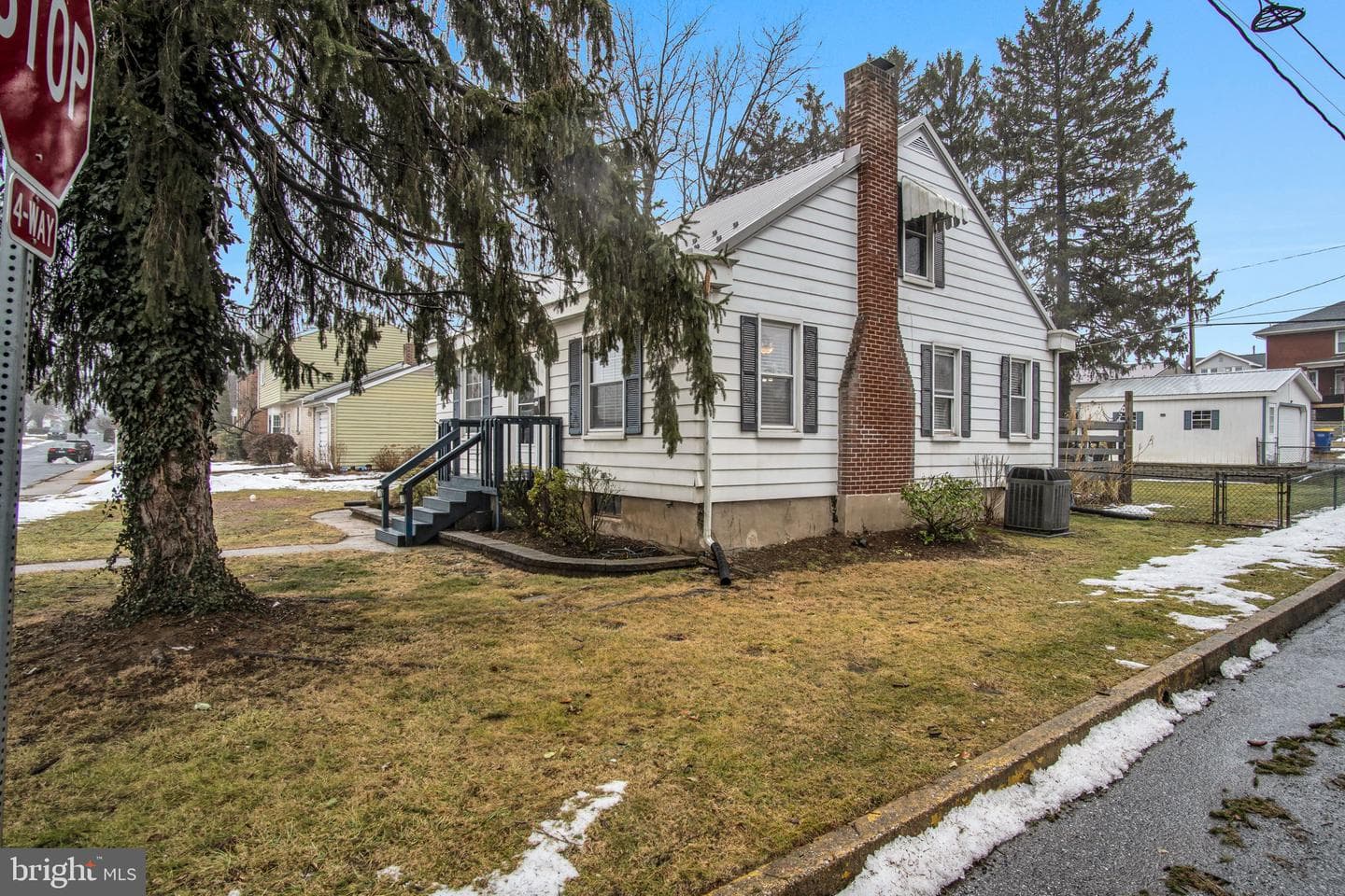 201 Fox Street photo 46