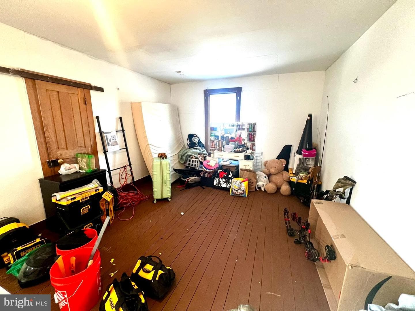 129 W Broad Street photo 19