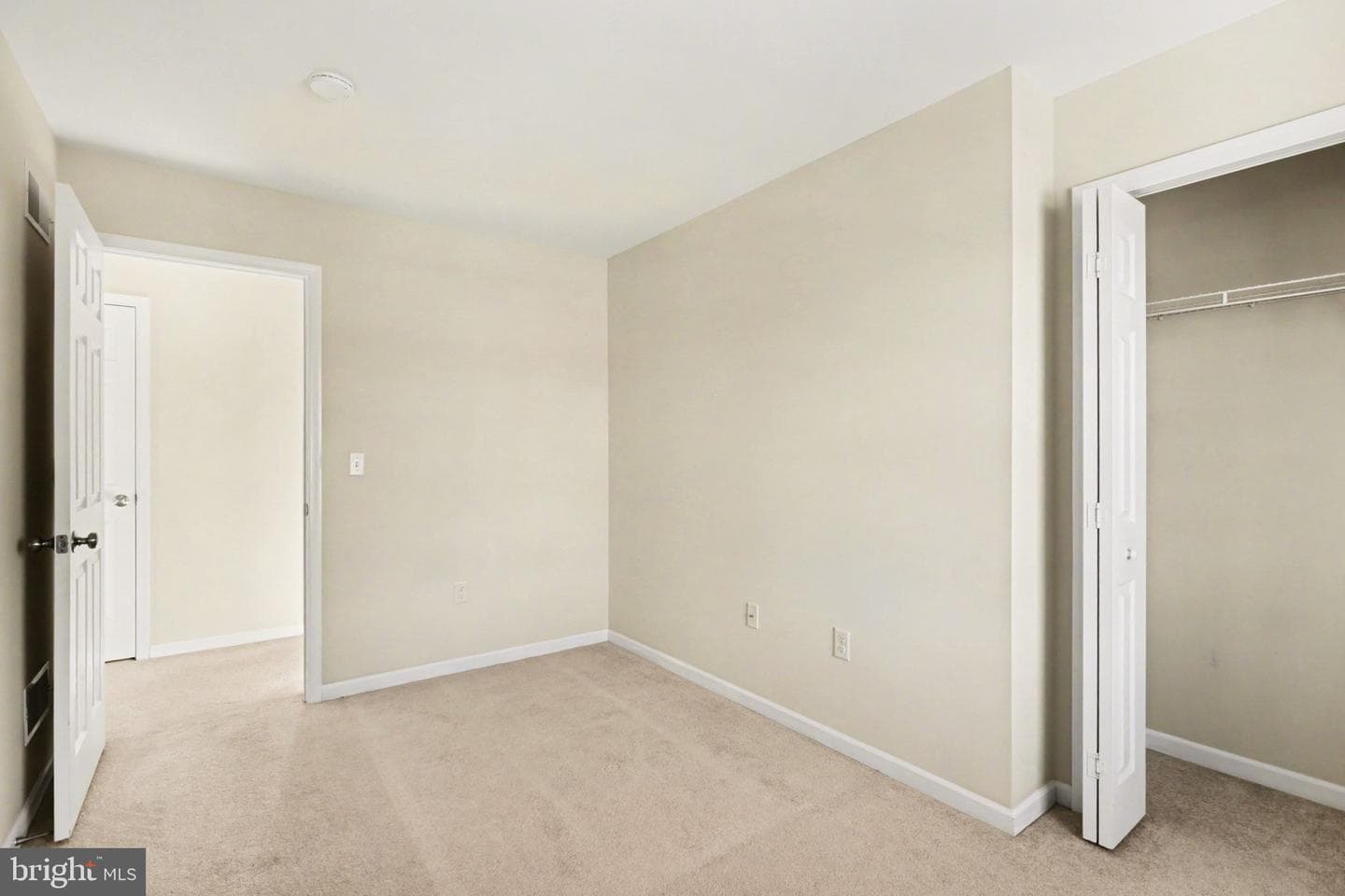 771 Hoffman Drive photo 22