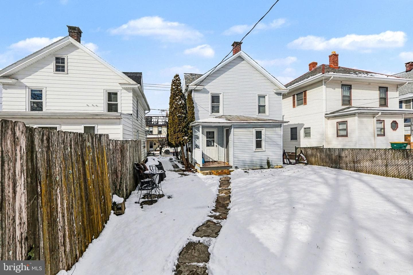 348 E Derry Road photo 14