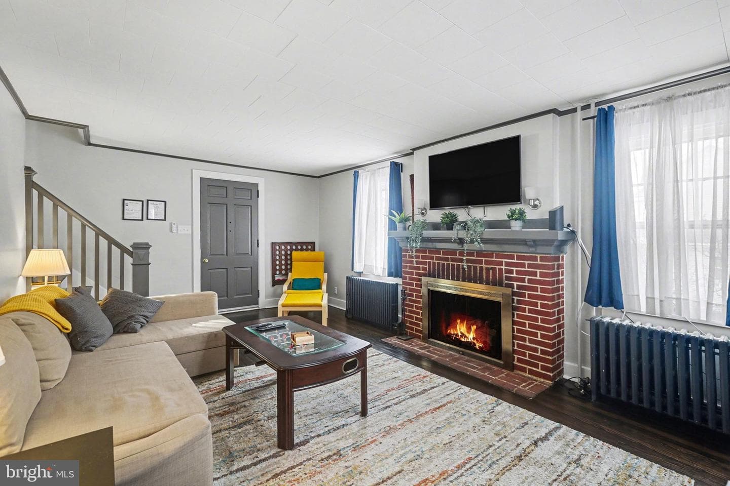 348 E Derry Road photo 3