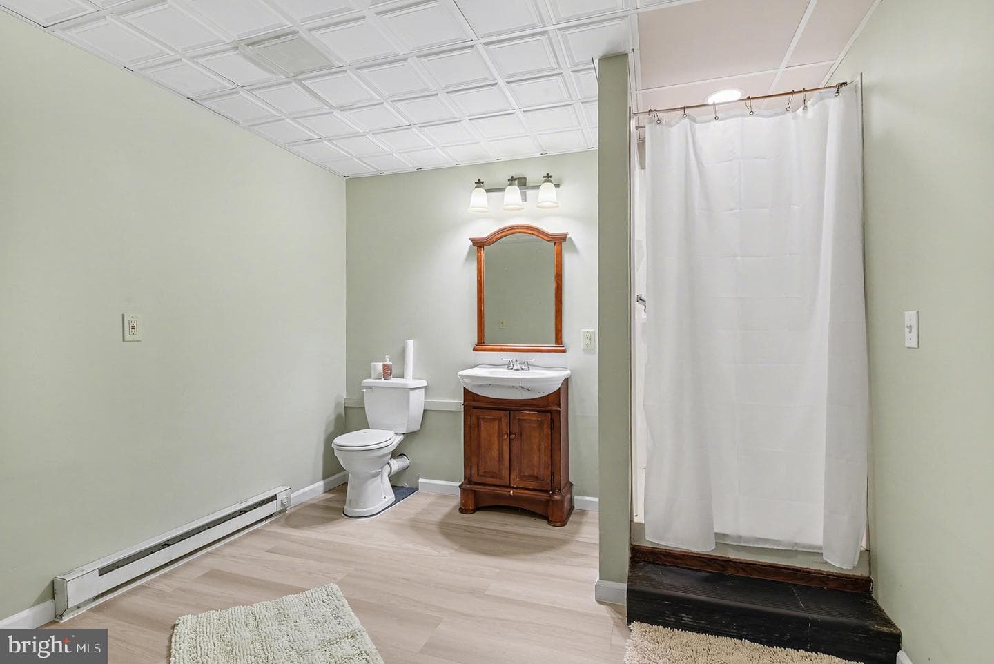 2452 Mercedes Court photo 32