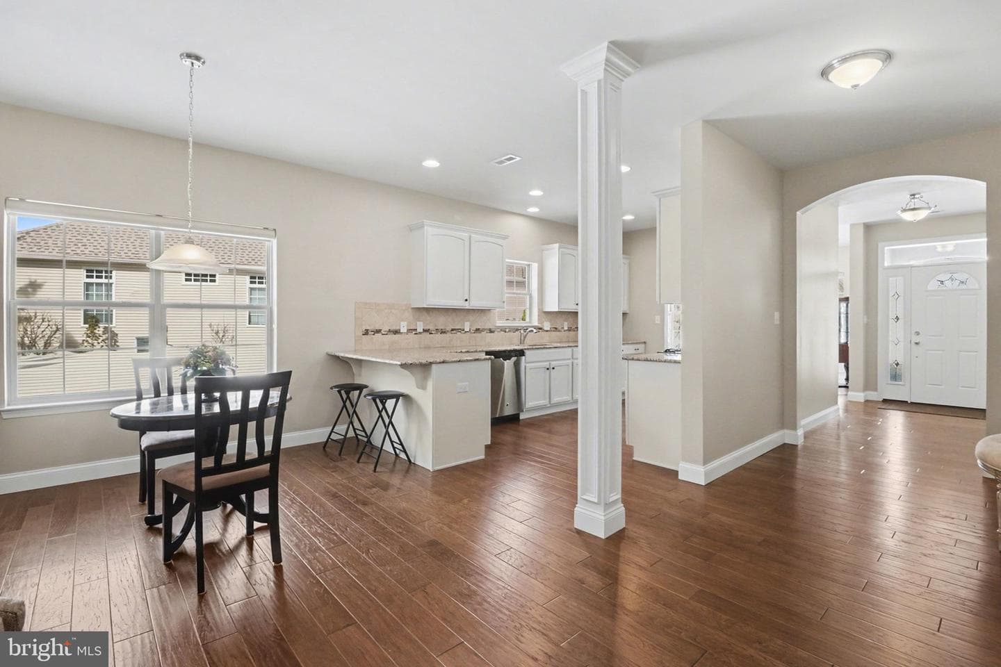 4305 Stoneleigh Court photo 10