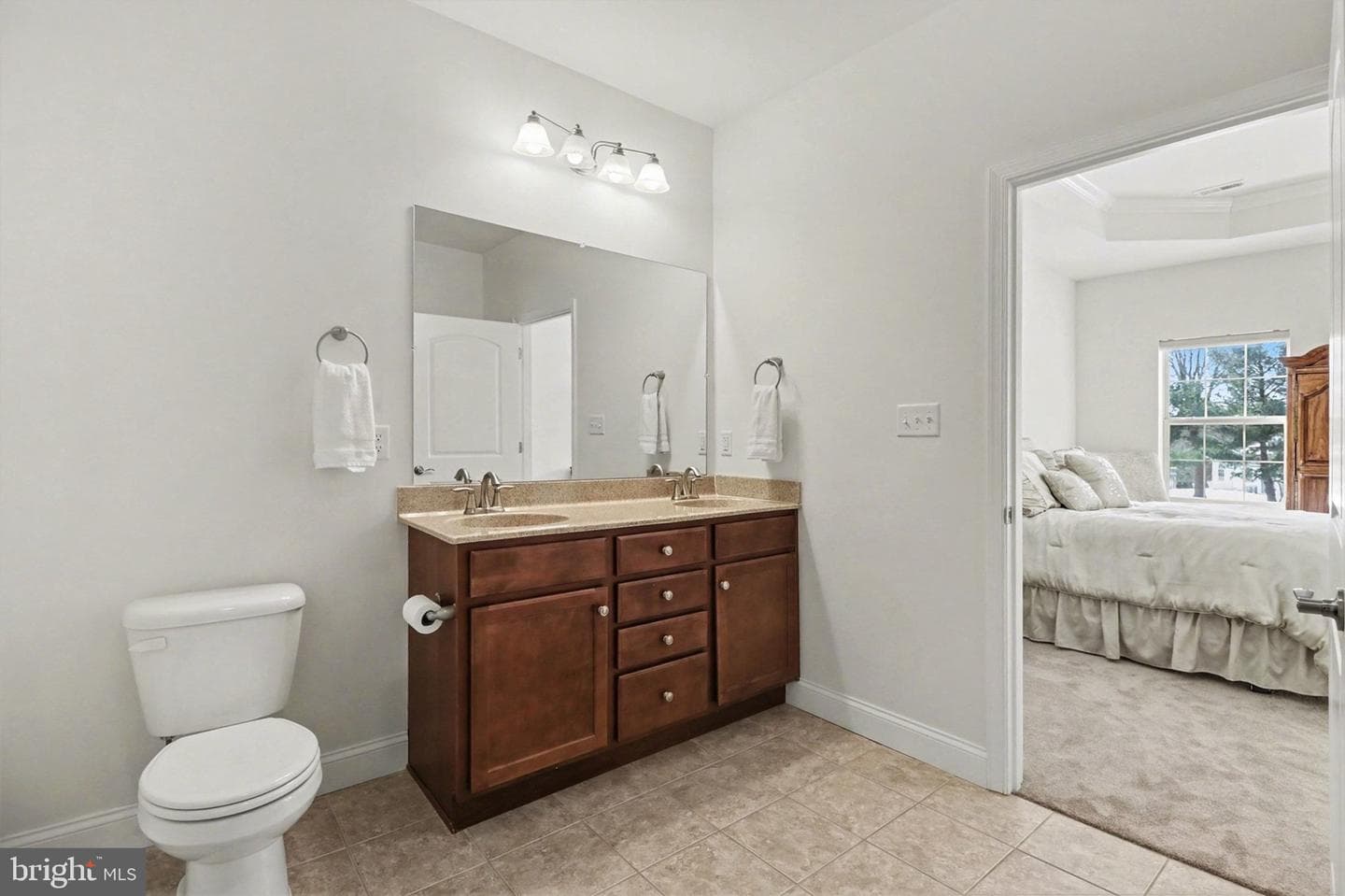 4305 Stoneleigh Court photo 15