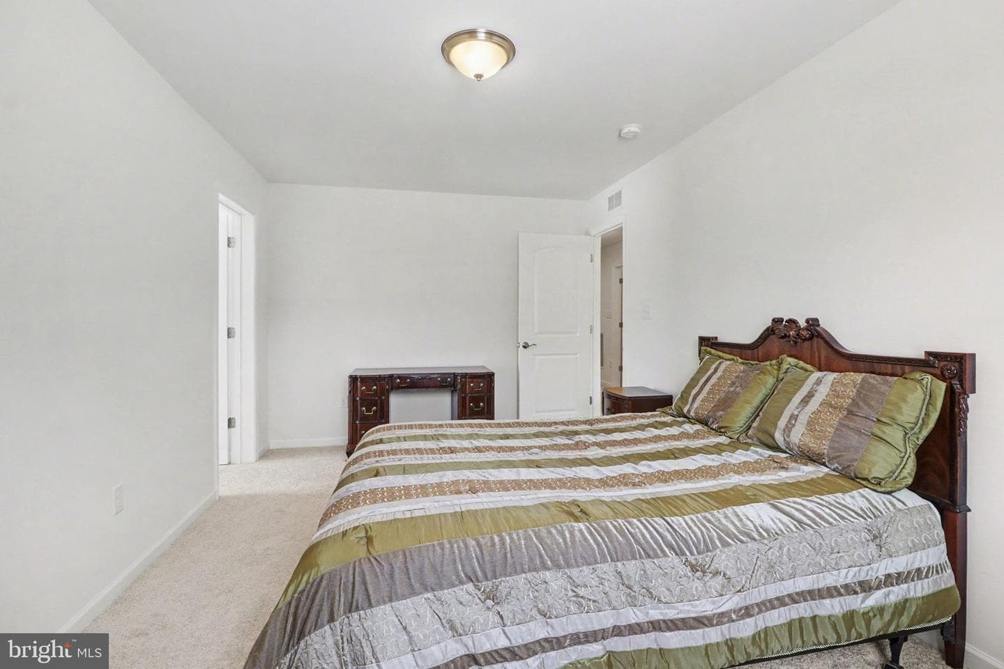 4305 Stoneleigh Court photo 23