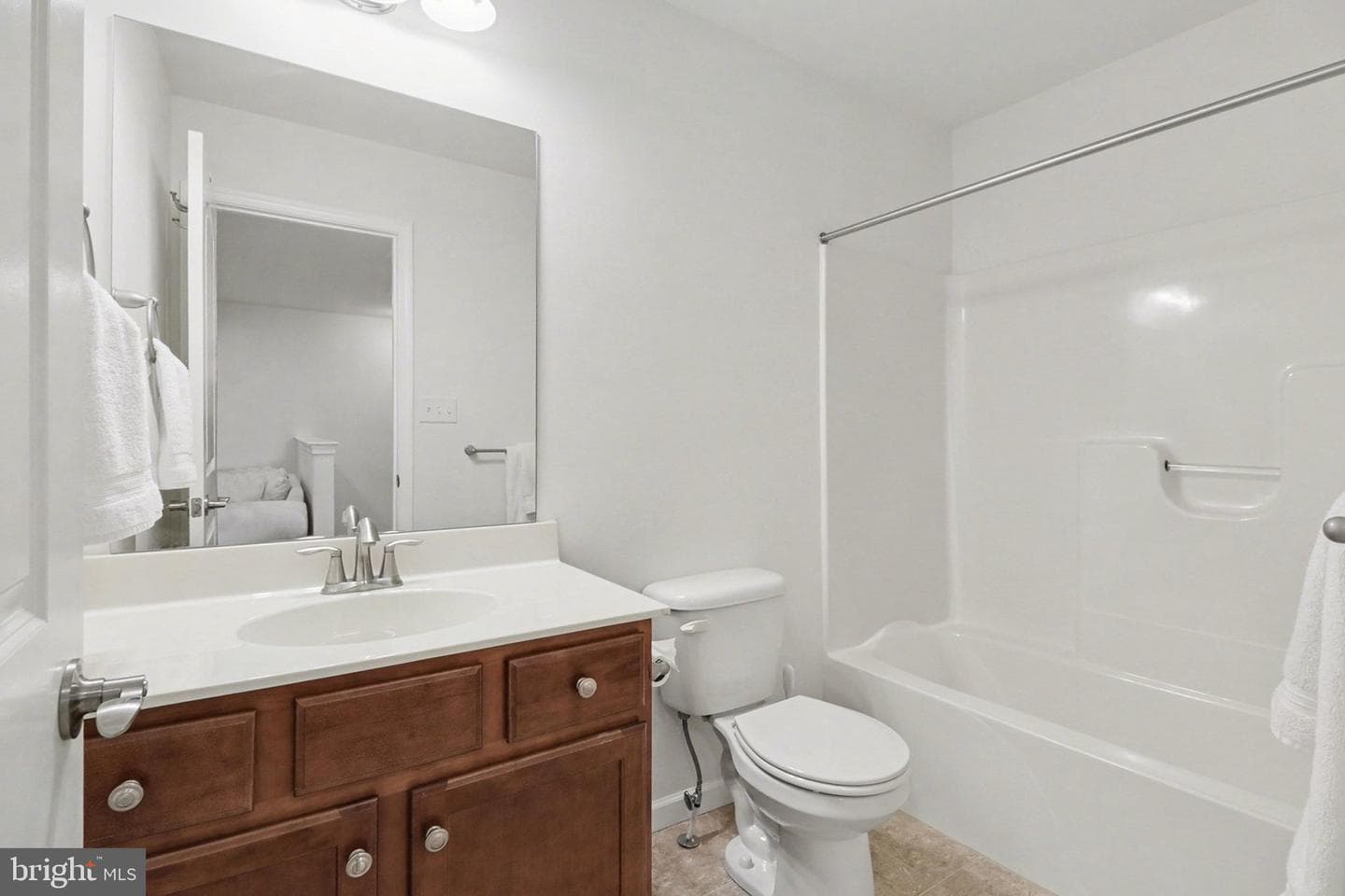 4305 Stoneleigh Court photo 25
