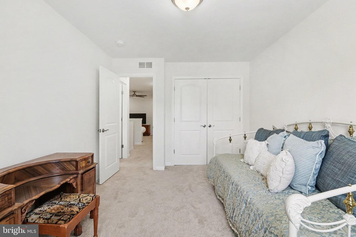 4305 Stoneleigh Court photo 26