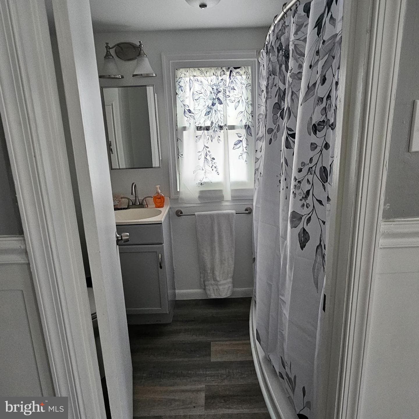 426 Center Street photo 11