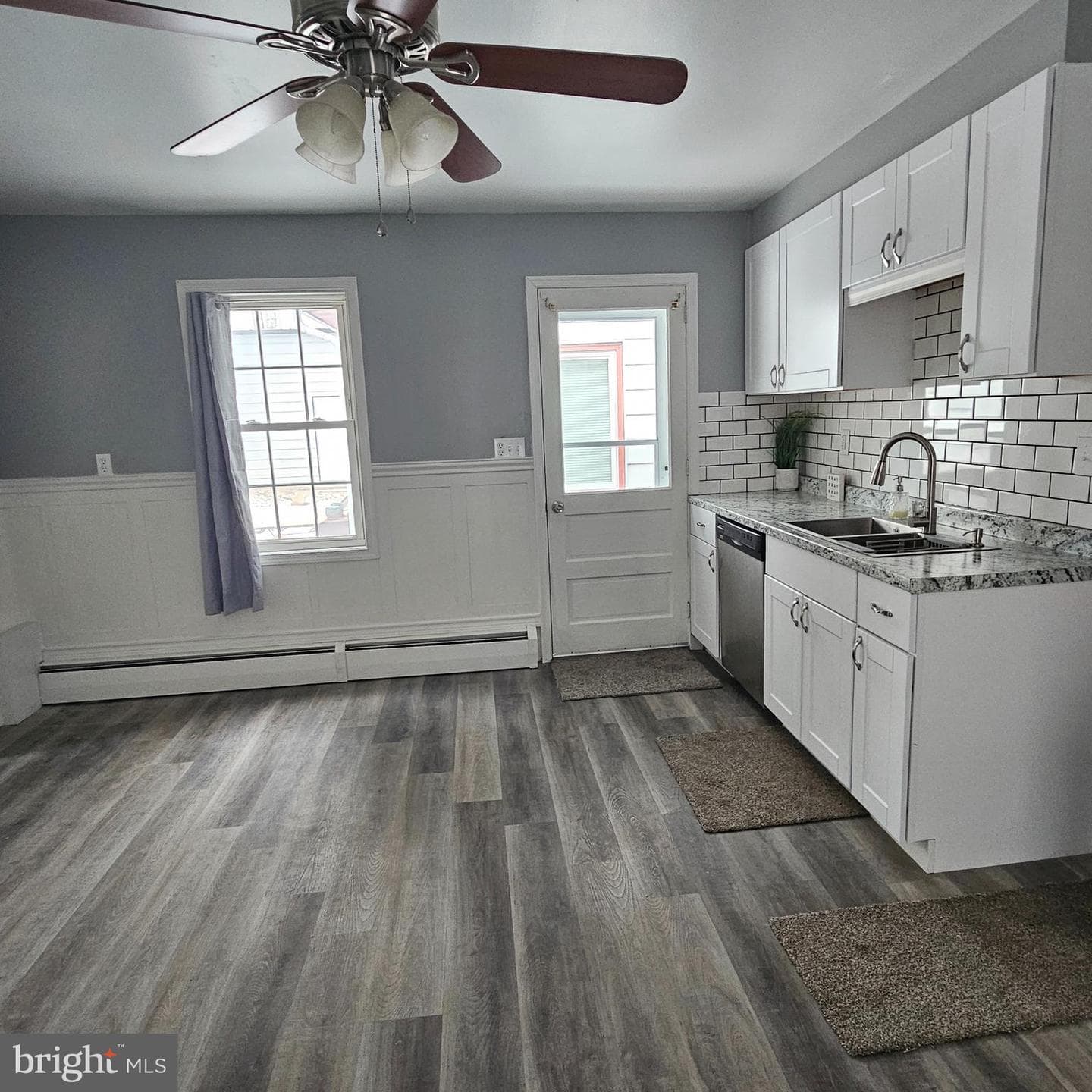 426 Center Street photo 7