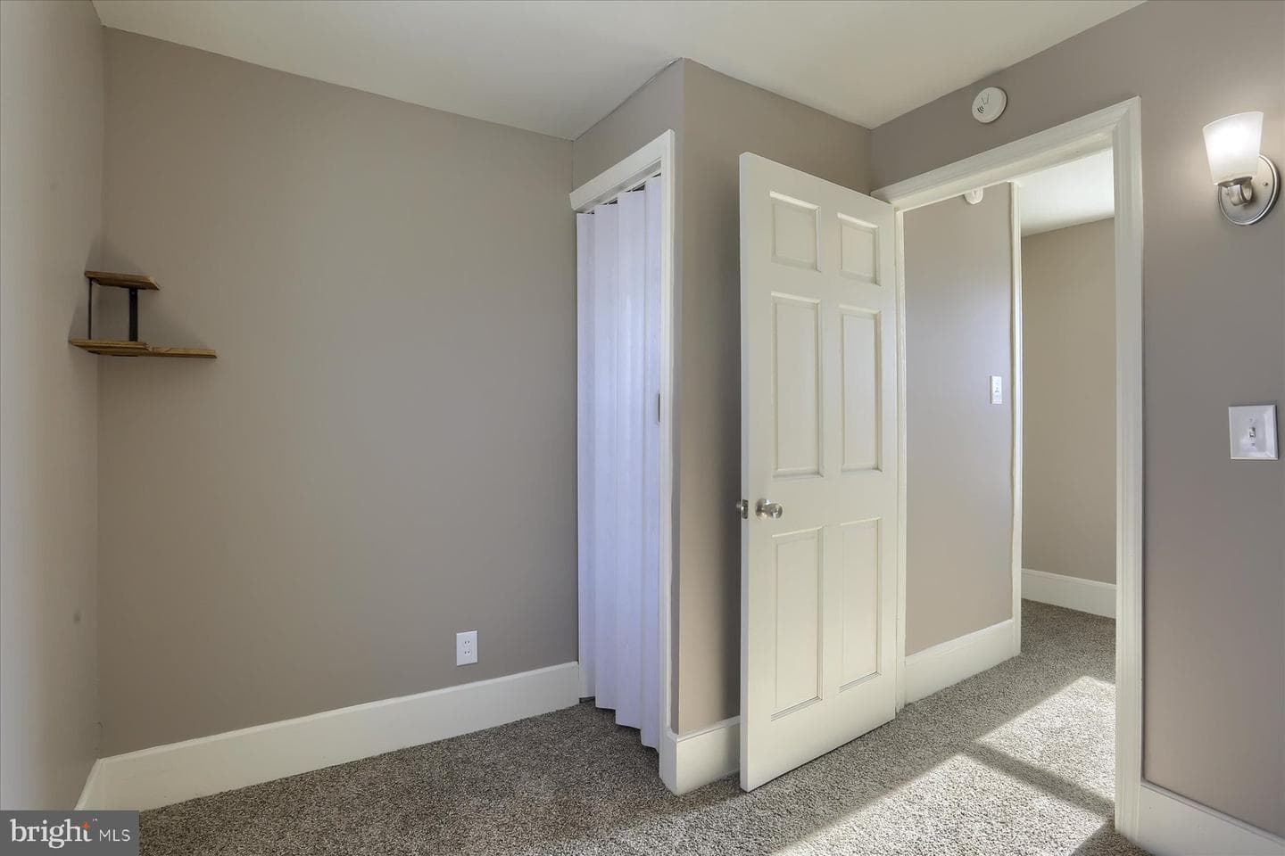 801 N Mountain Road photo 20