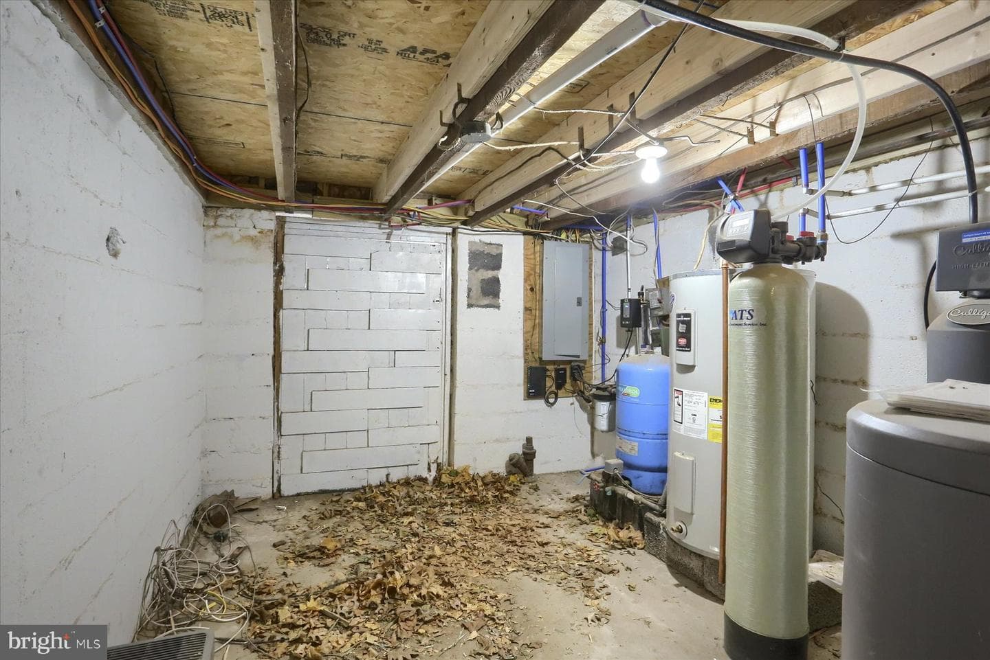 801 N Mountain Road photo 26