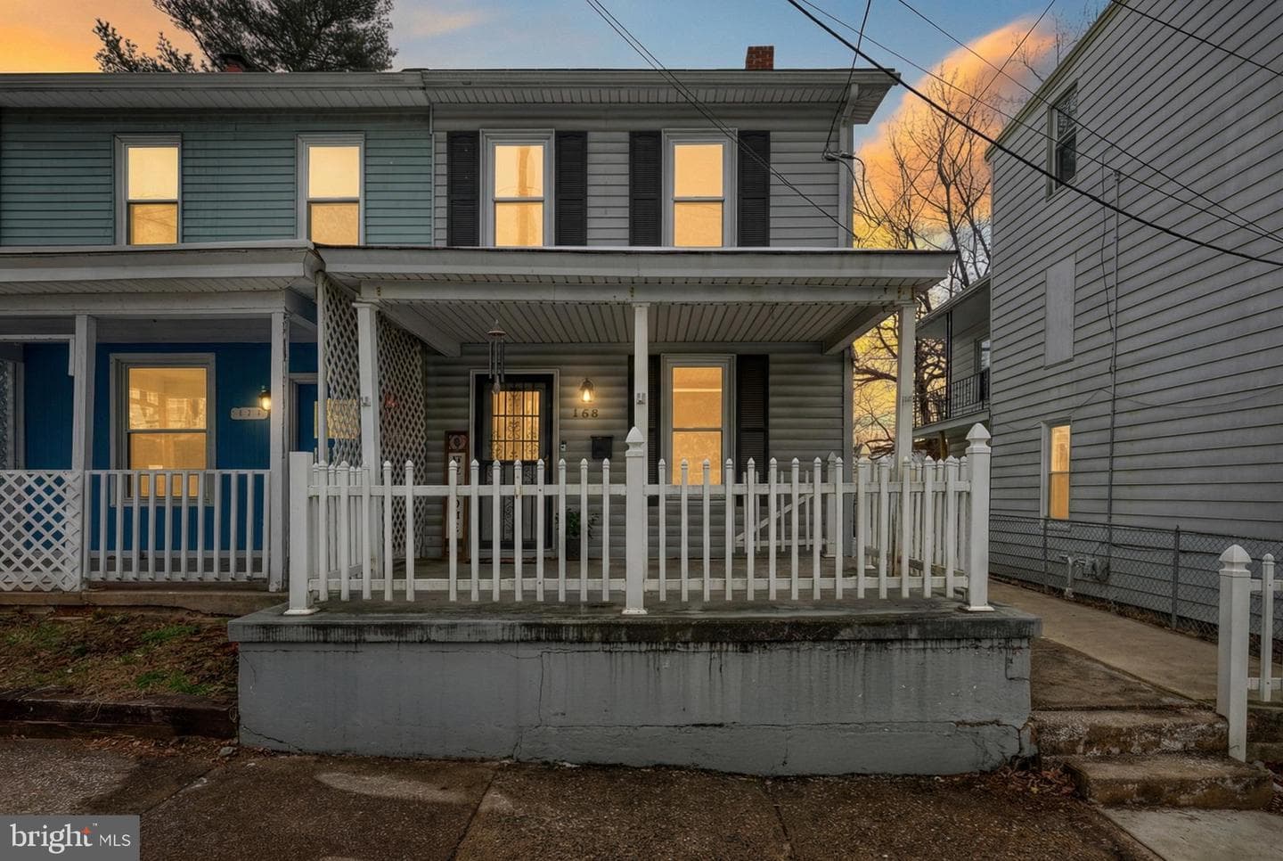 160 Lincoln Street photo 2