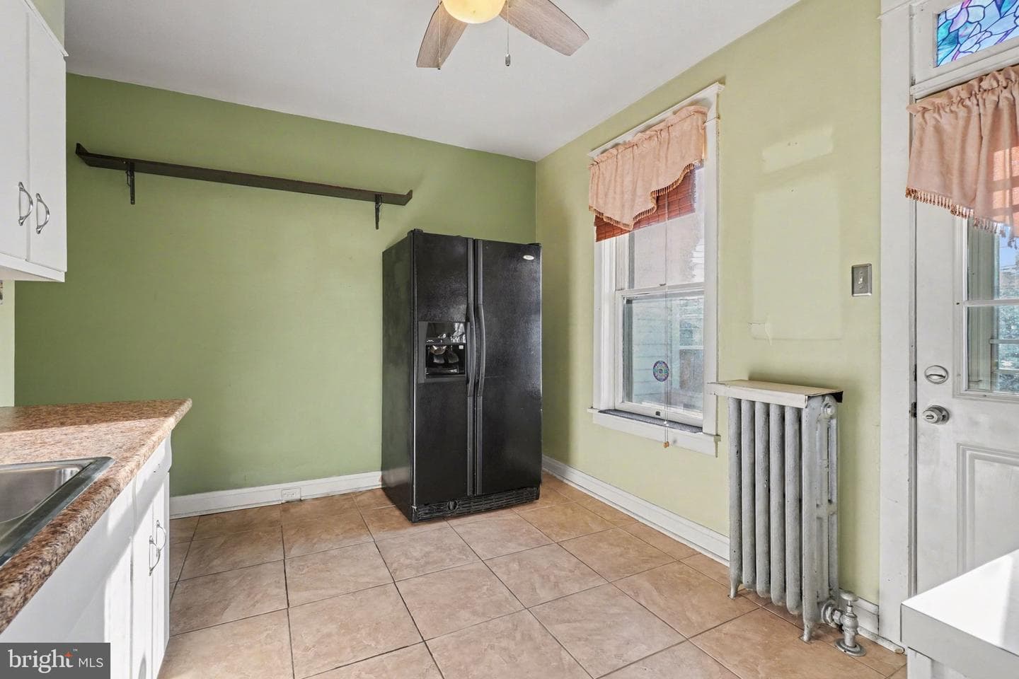 700 Melrose Street photo 9