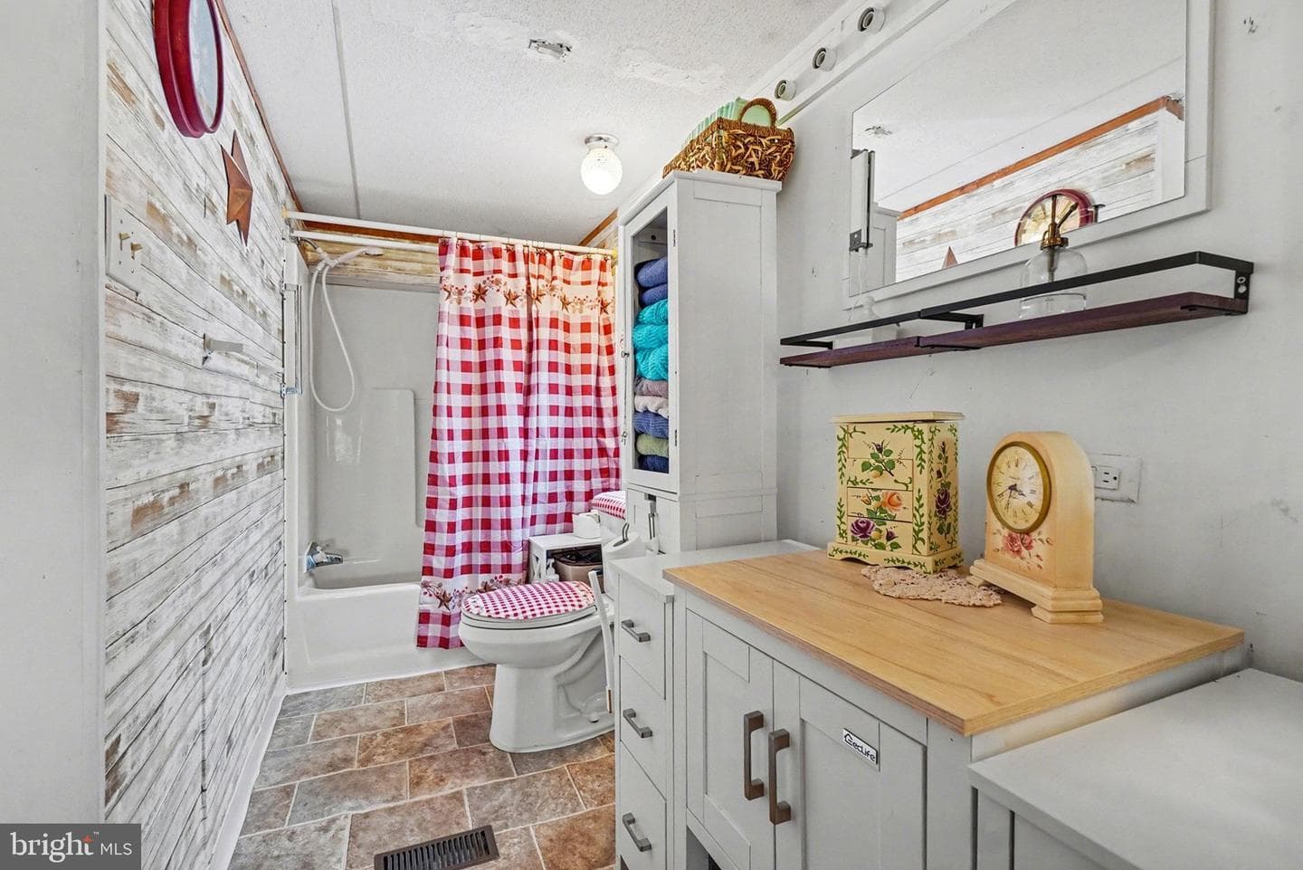 131 Sunset Drive photo 13