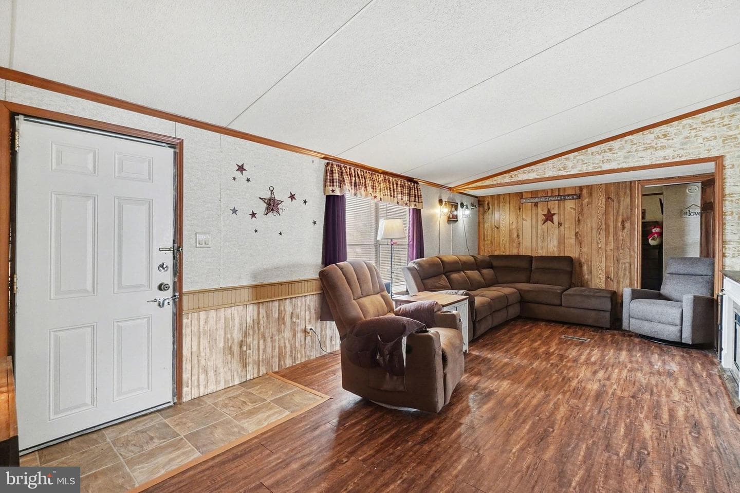 131 Sunset Drive photo 3