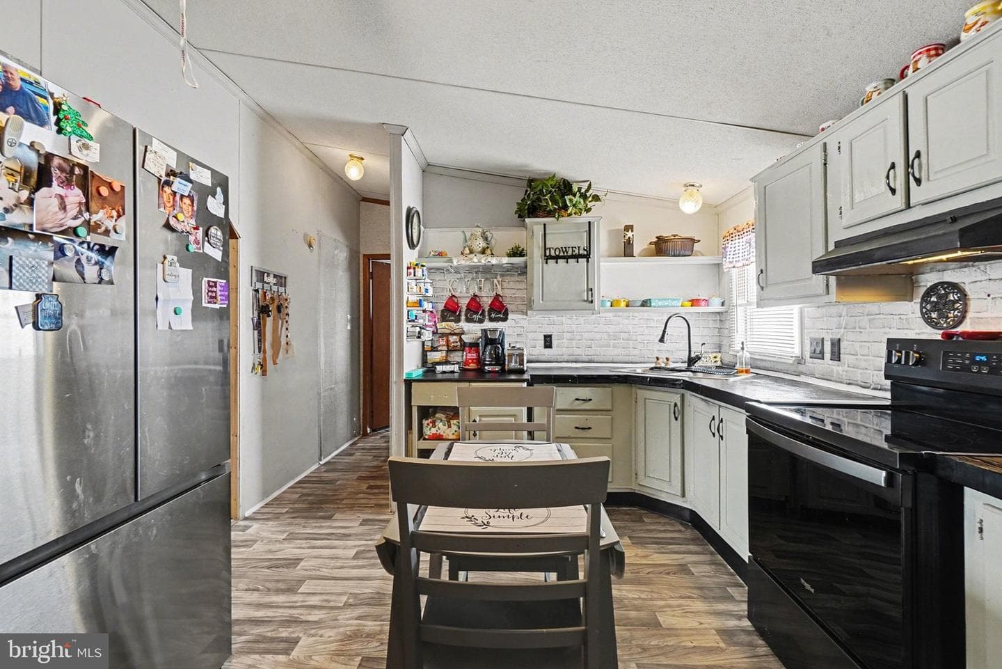 131 Sunset Drive photo 9