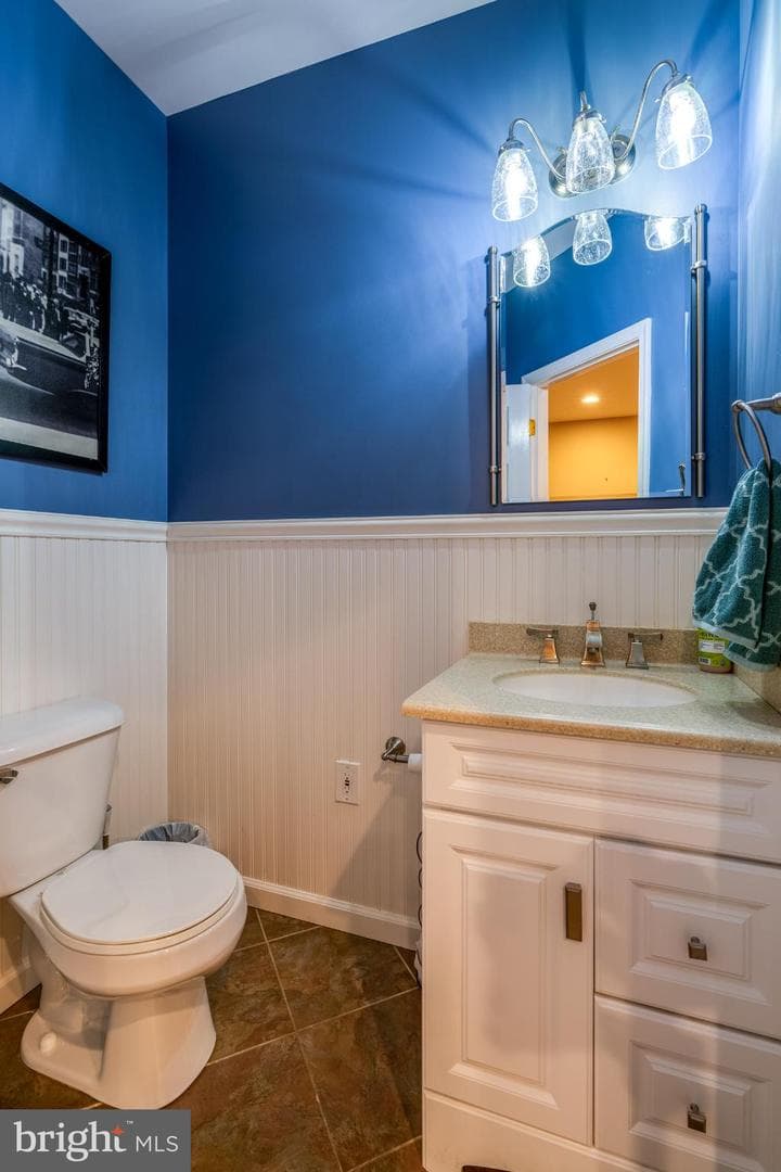 2212 Pullman Way photo 48