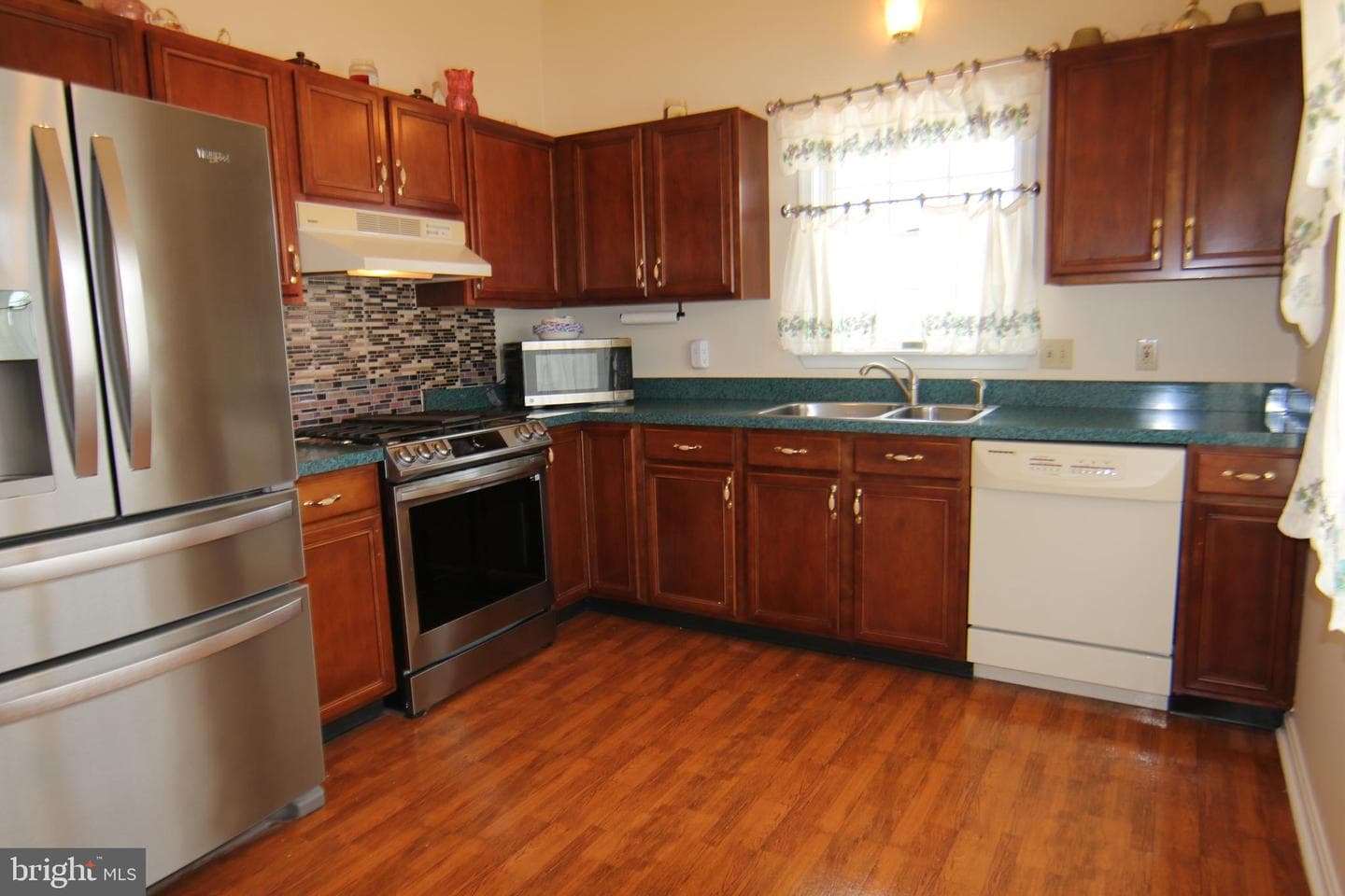 3512 Athena Avenue photo 9
