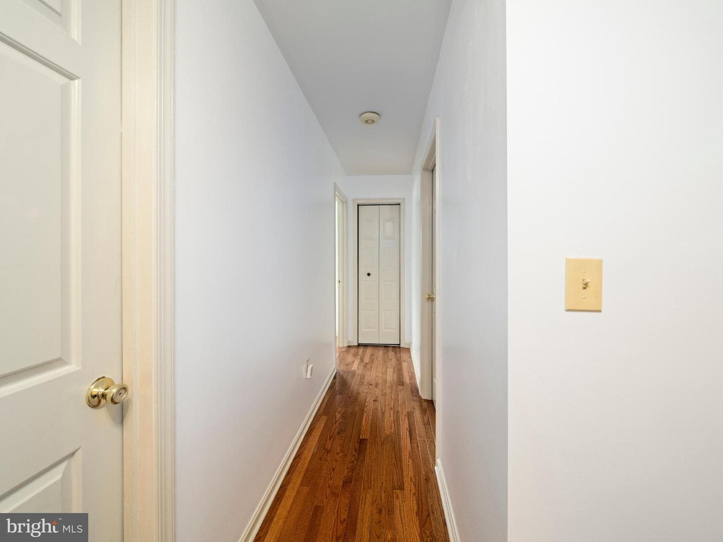 5724 Kenwood Avenue photo 17