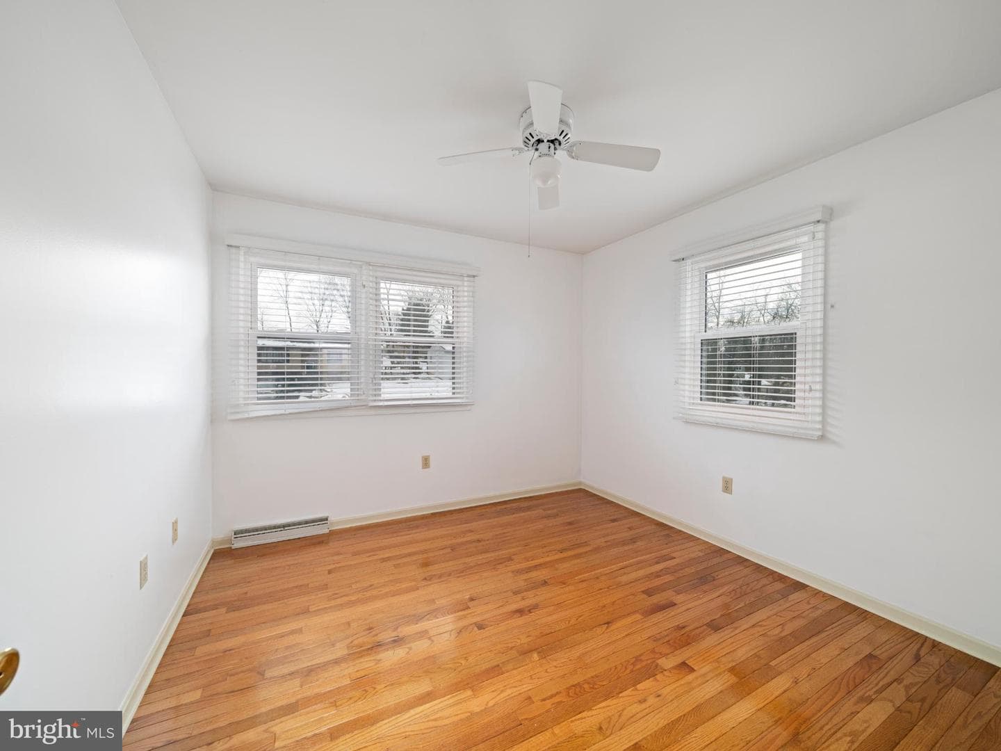 5724 Kenwood Avenue photo 19