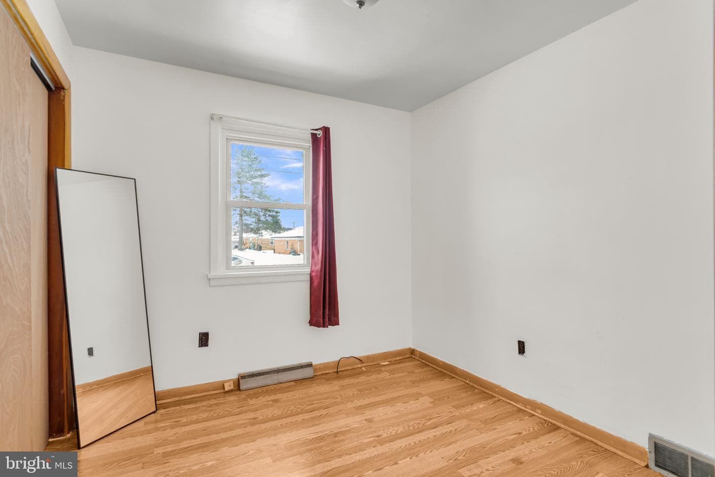 6704 Lehigh Avenue photo 8