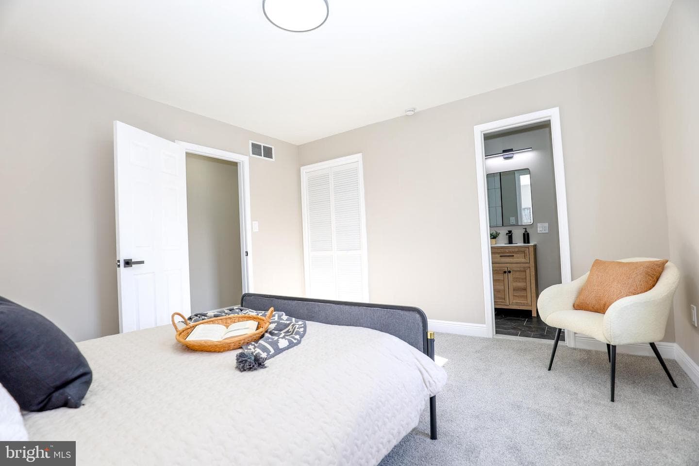 1500 Rosedale Avenue photo 18