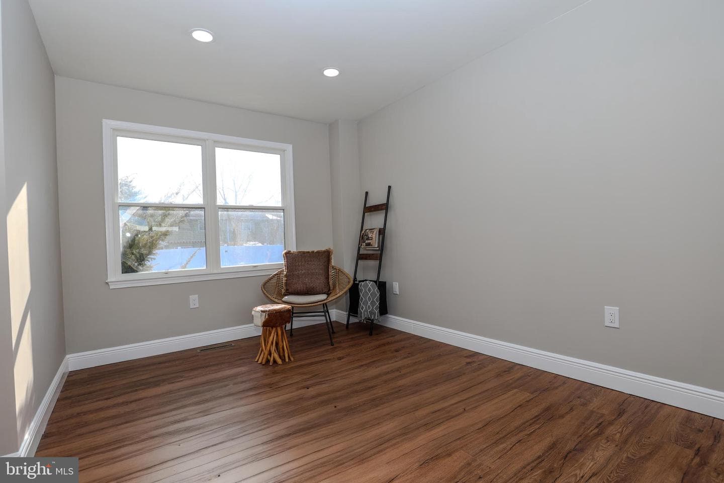 1500 Rosedale Avenue photo 8