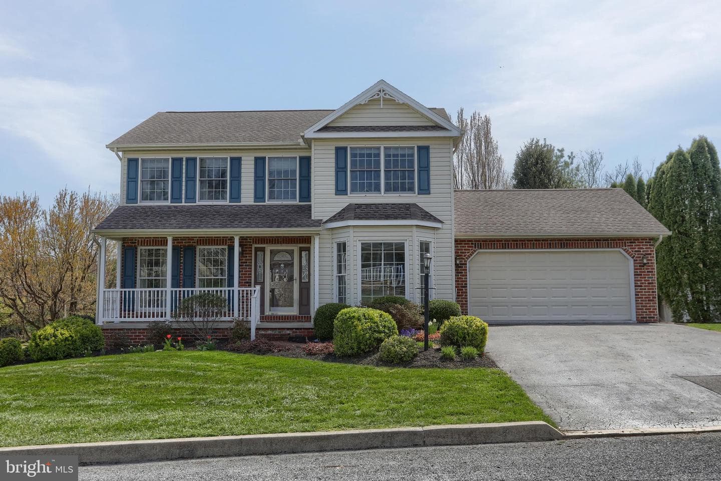 885 Sunny Hill Lane