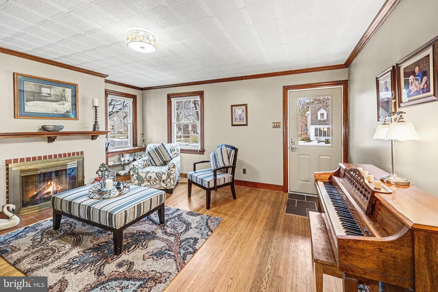 251 Maple Avenue photo 16