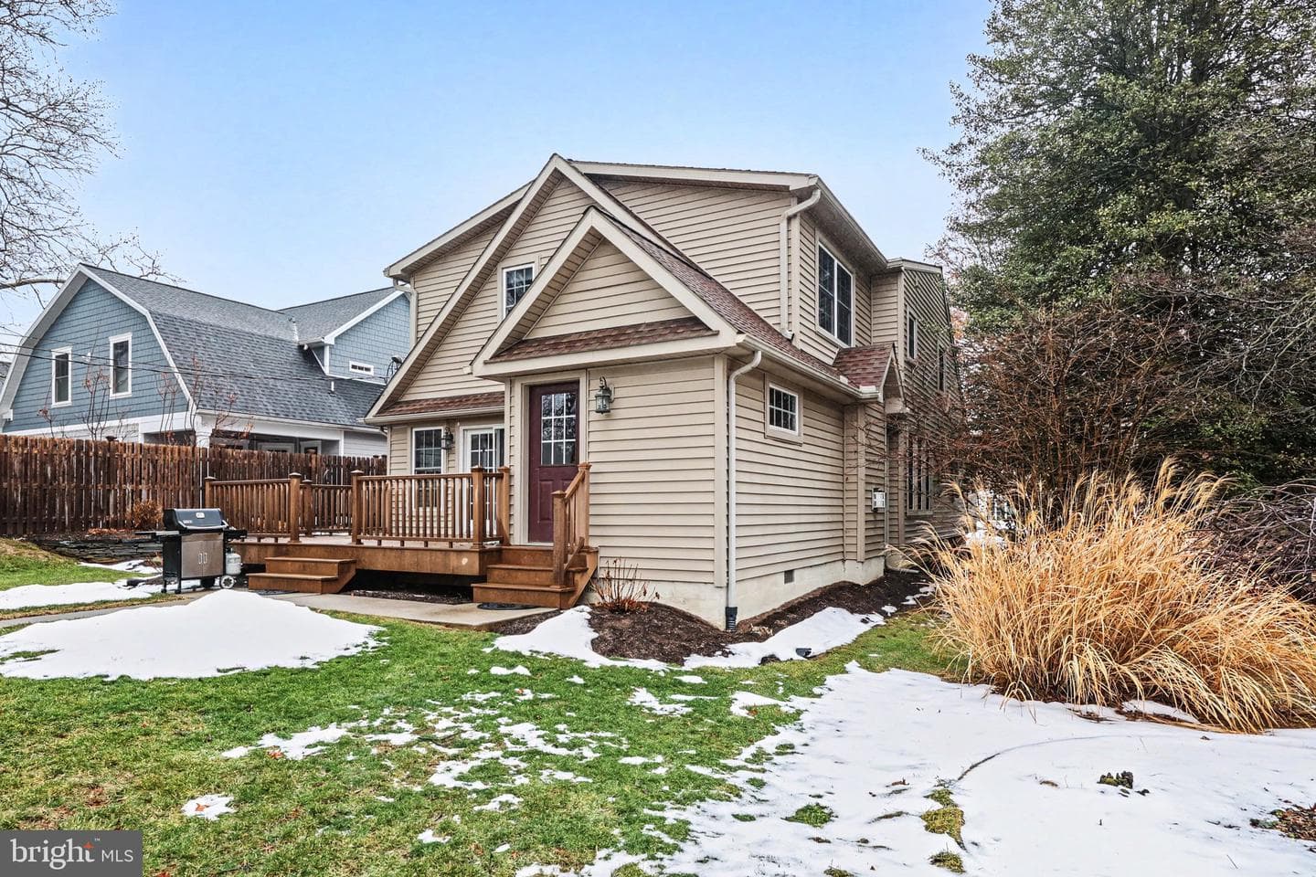 251 Maple Avenue photo 31