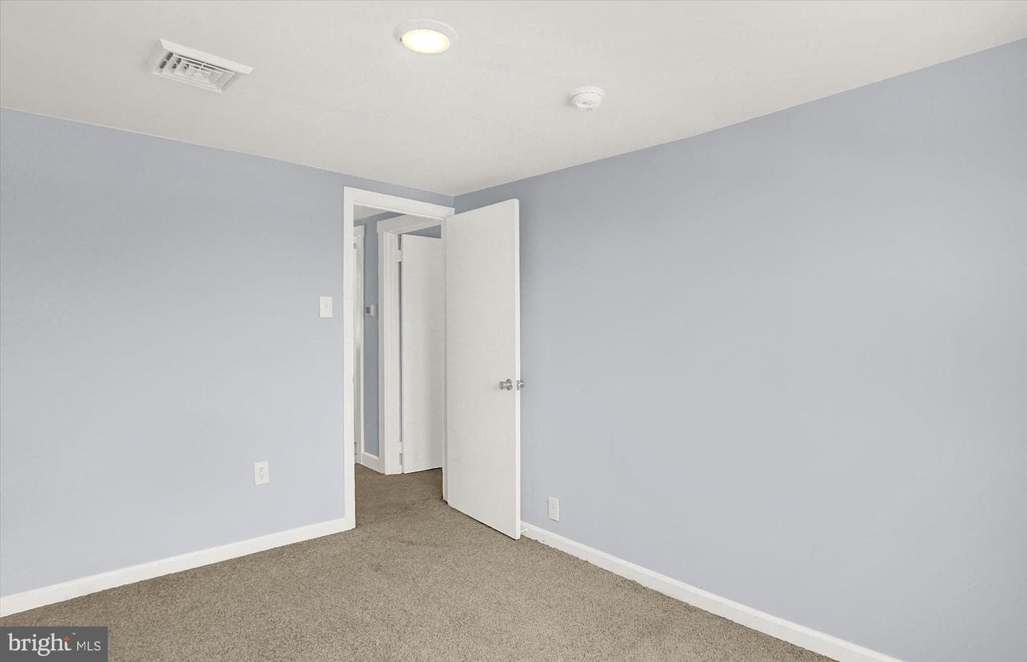 126 Locust Street photo 23