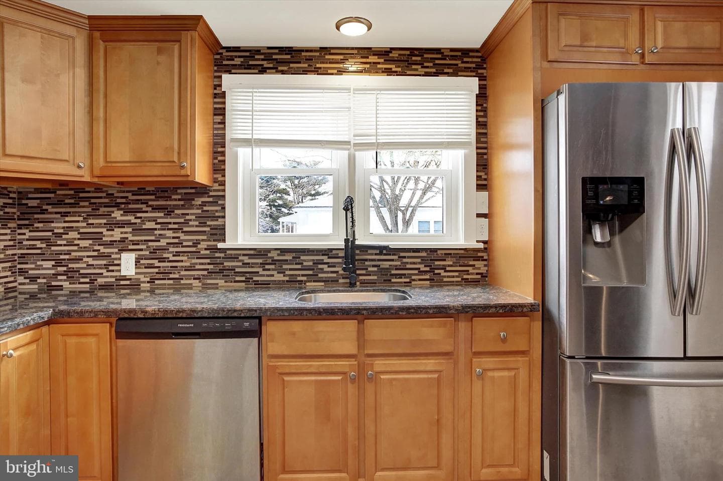 126 Locust Street photo 5