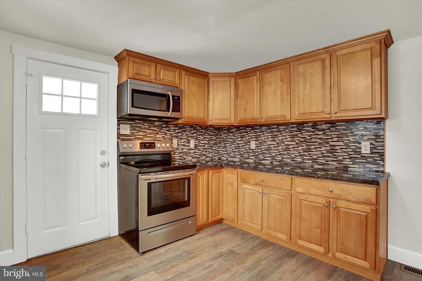 126 Locust Street photo 6