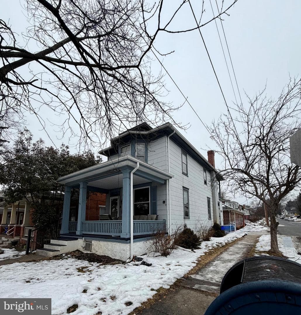 2444 Derry Street photo 2