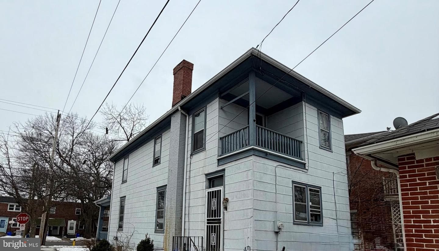 2444 Derry Street photo 3