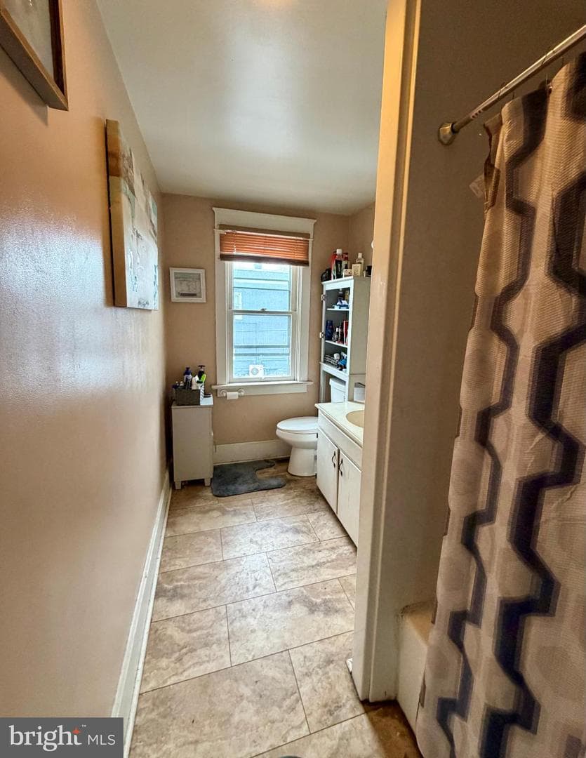 2444 Derry Street photo 9