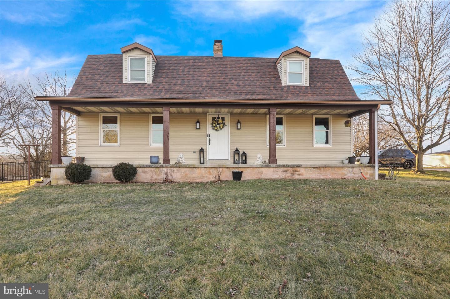 303 Gates Road photo 2