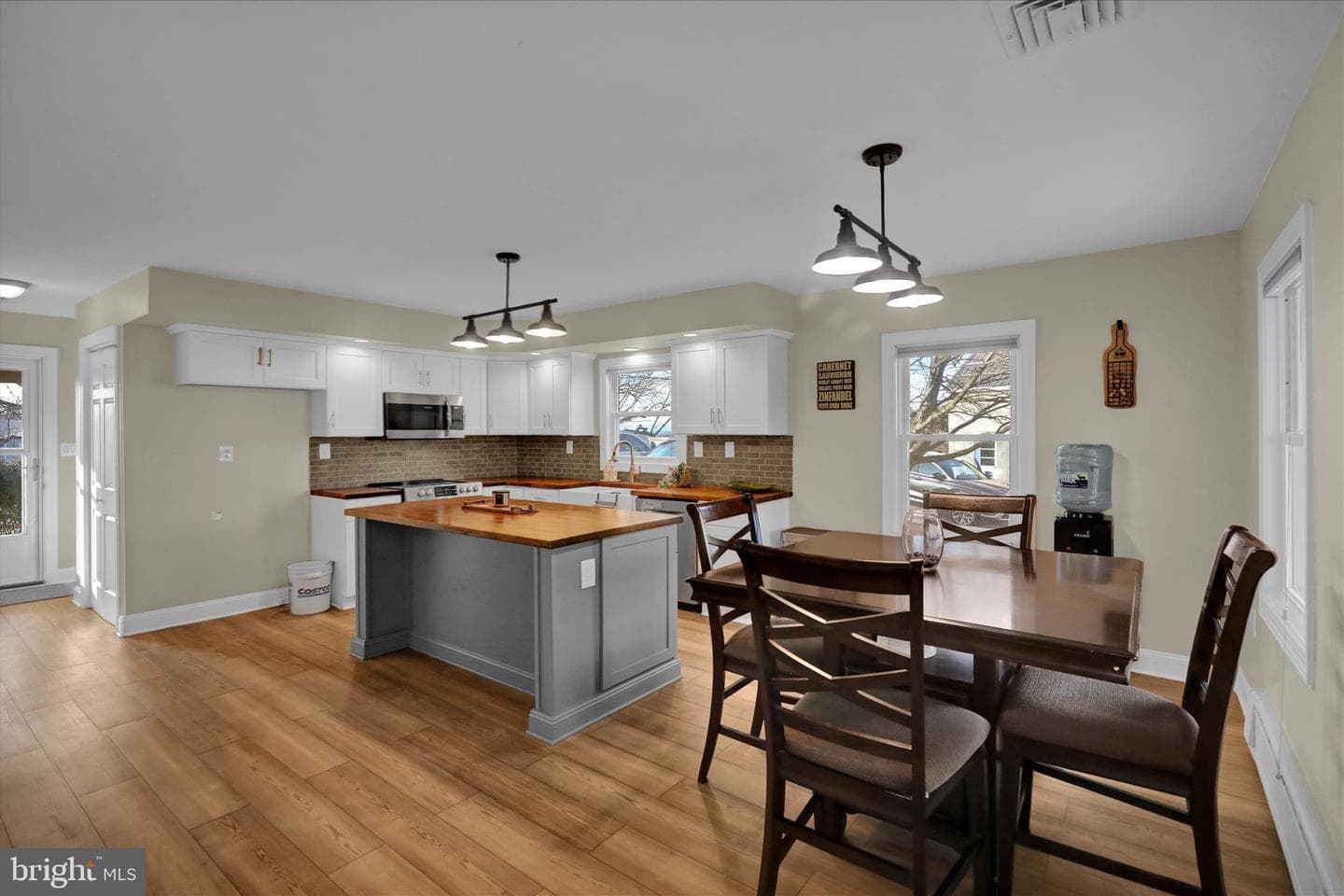 303 Gates Road photo 26