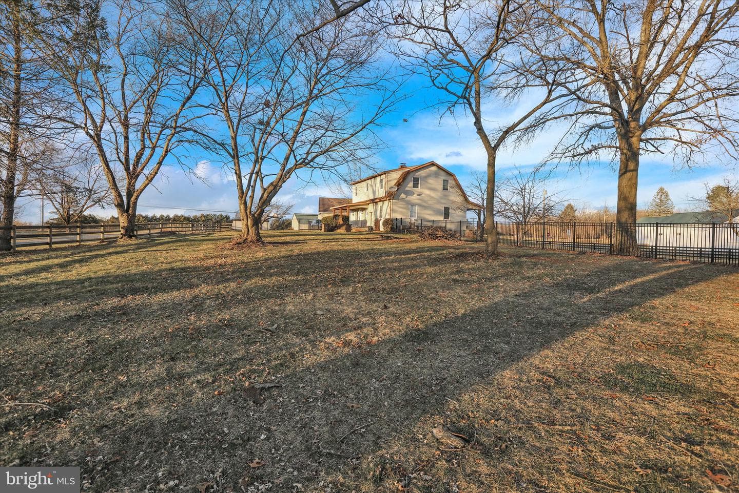 303 Gates Road photo 52