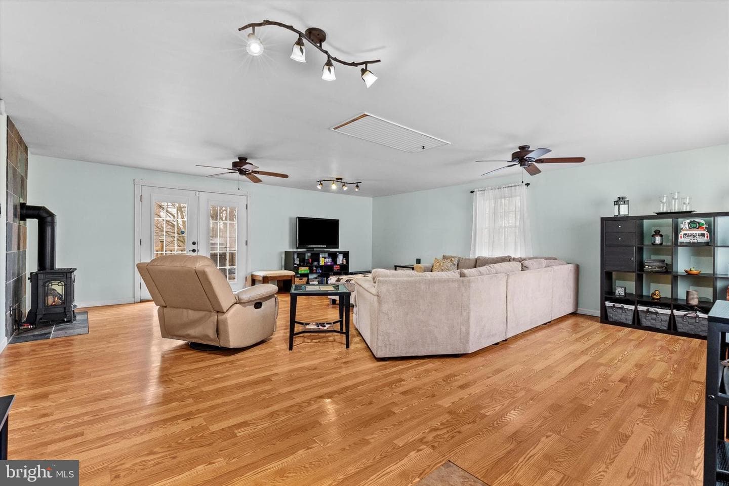 381 S 7th Street photo 17