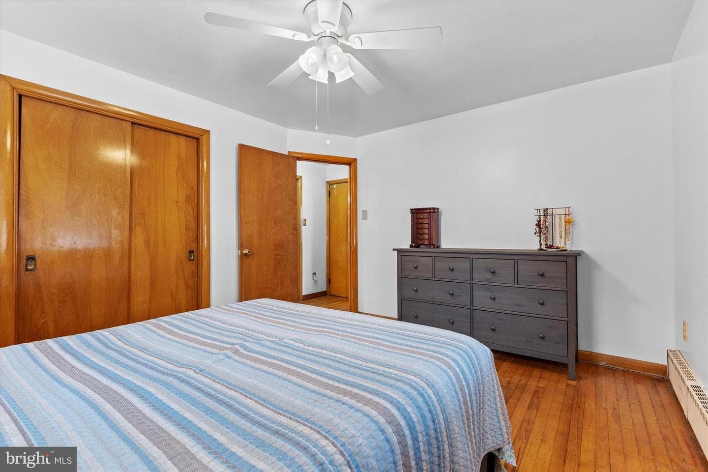 381 S 7th Street photo 9