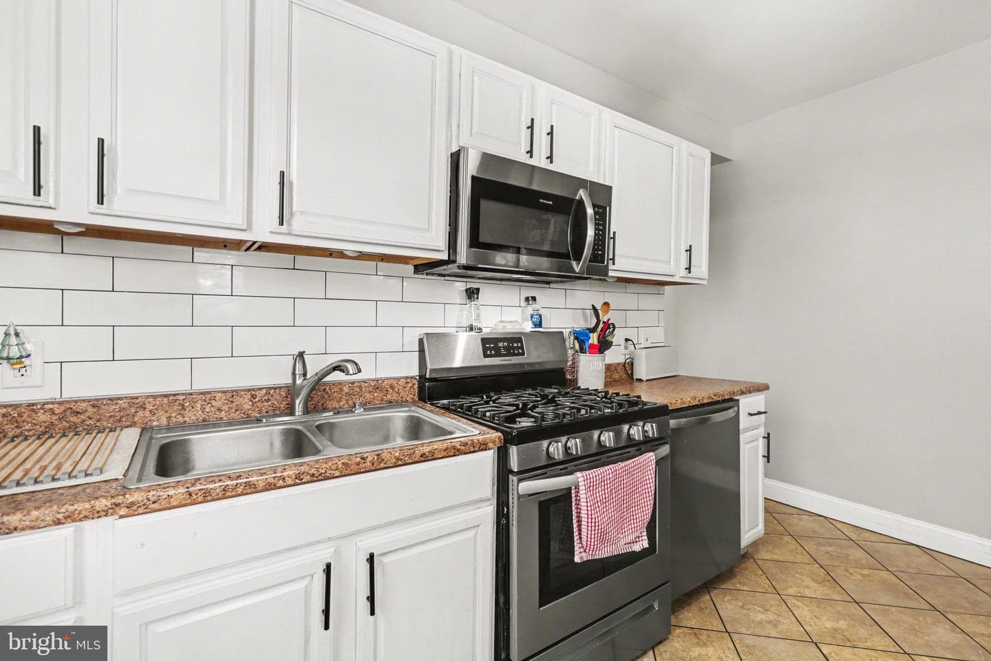 2134 Swatara Street photo 9