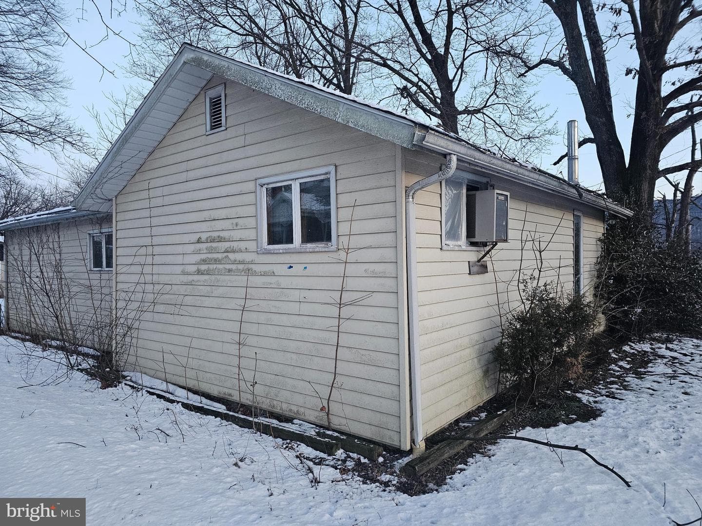 1054 Water Gap Lane photo 3