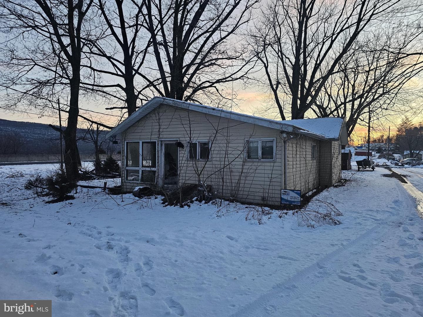 1054 Water Gap Lane photo 4