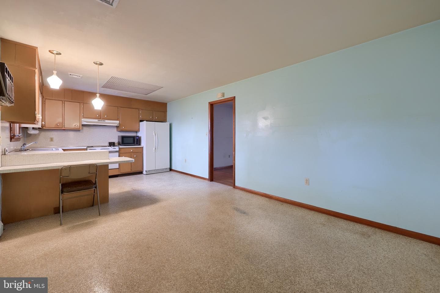 222 Robin Road photo 9